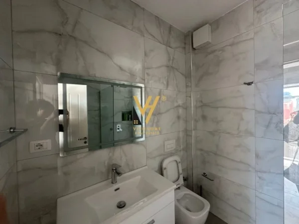 Tirane, jepet me qera zyre Kati 5, 180 m² 2.000 € (SHESHI WILLSON)