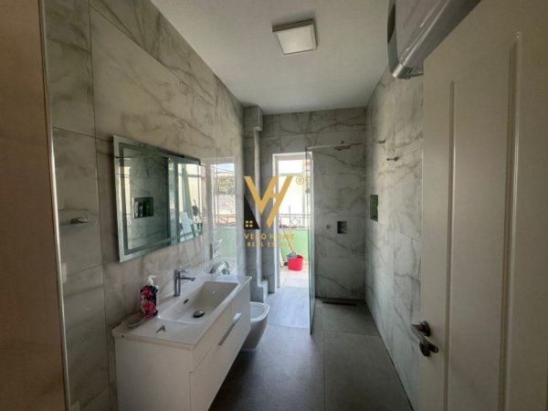 Tirane, jepet me qera zyre Kati 5, 180 m² 2.000 € (SHESHI WILLSON)