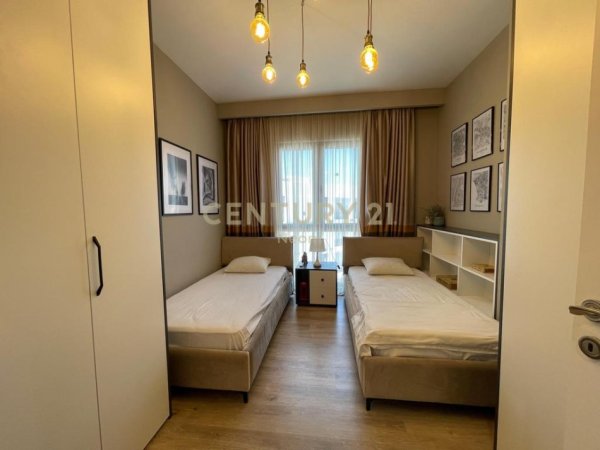 Tirane, jepet me qera apartament 2+1 Kati 11, 120 m² 850 € (Farmacia 10)