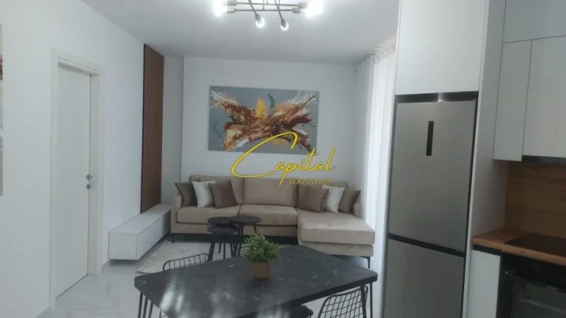 Tirane, jepet me qera apartament 1+1 Kati 7, 65 m² 470 € (YZBERISHT)