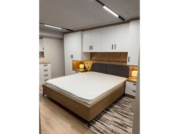 Tirane, jepet me qera apartament duplex 1+1+Ballkon Kati 1, 70 m² 650 € (YZBERISHT)