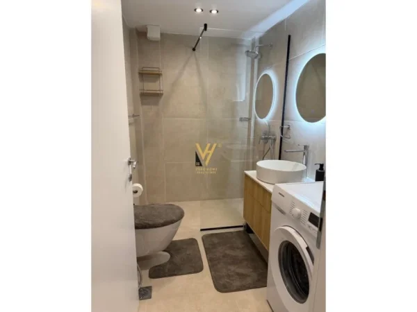 Tirane, jepet me qera apartament duplex 1+1+Ballkon Kati 1, 70 m² 650 € (YZBERISHT)