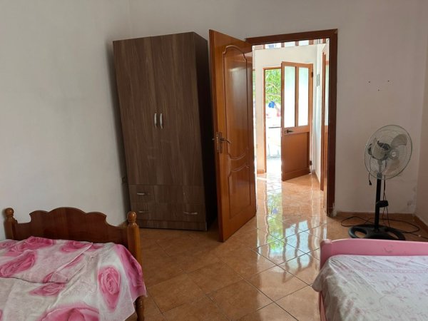 Tirane, jepet me qera apartament 1+1+Ballkon Kati 1, 30 m² 300 € (DON BOSKO)