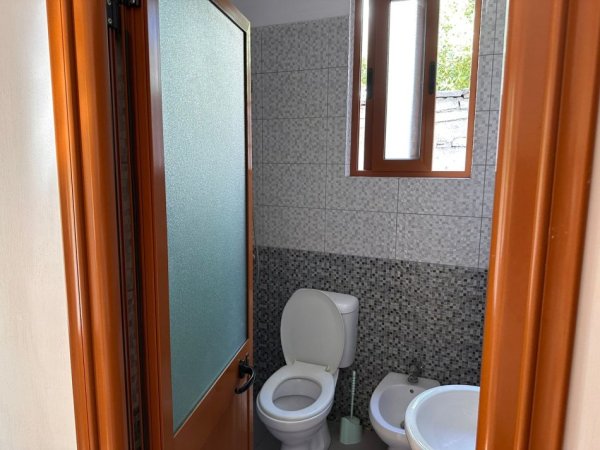 Tirane, jepet me qera apartament 1+1+Ballkon Kati 1, 30 m² 300 € (DON BOSKO)