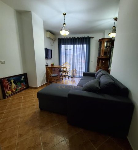 Tirane, jepet me qera apartament 2+1+Ballkon Kati 7, 60 m² 550 € (Rruga Mine Peza)