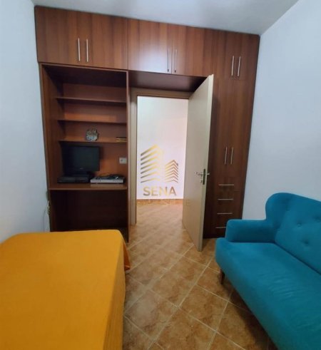 Tirane, jepet me qera apartament 2+1+Ballkon Kati 7, 60 m² 550 € (Rruga Mine Peza)
