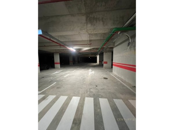 Tirane, jepet me qera apartament 1+1 Kati 3, 70 m² 850 € 