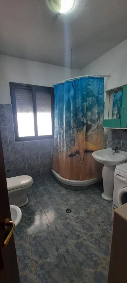 Tirane, jepet me qera apartament 2+1+Ballkon Kati 3, 130 m² 500 € (QYTET STUDENTI)