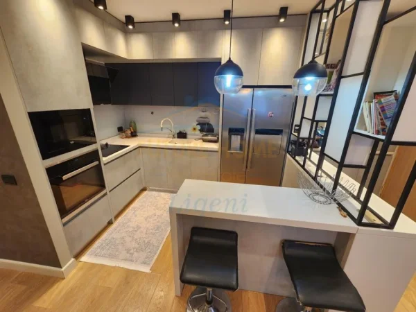0683487469 Tirane, shitet apartament 2+1 Kati 4, 72 m² 211.000 € (Liqeni i Thate)