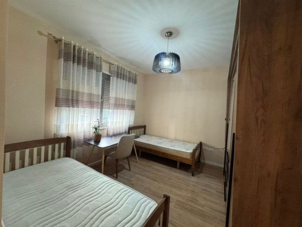 Tirane, jepet me qera apartament 2+1 Kati 2, 80 m² 600 € (Tower Bridge 3 Tirana Albania)