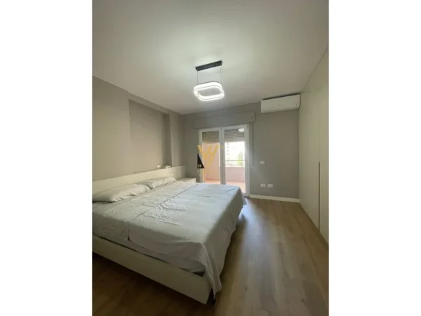 Tirane, shitet apartament 2+1+Aneks+Ballkon , 119 m² 300.000 € (RRUGA FORTUZI)