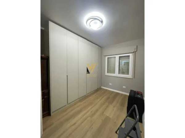 Tirane, shitet apartament 2+1+Aneks+Ballkon , 119 m² 300.000 € (RRUGA FORTUZI)