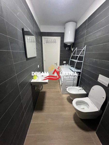 Tirane, jepet me qera apartament 1+1 Kati 1, 65 m² 500 € (selite)