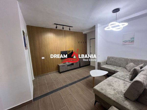 Tirane, jepet me qera apartament 1+1 Kati 1, 65 m² 500 € (selite)