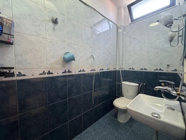 Tirane, jepet me qera apartament Kati 1, 40 m² 350 € 