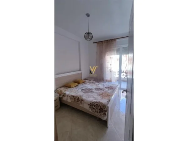 Tirane, jepet me qera apartament 2+1+Ballkon , 80 m² 550 € (YZBERISHT)