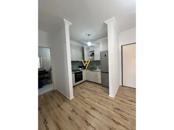 Tirane, jepet me qera apartament 1+1 Kati 6, 70 m² 600 € (9 KATESHET)