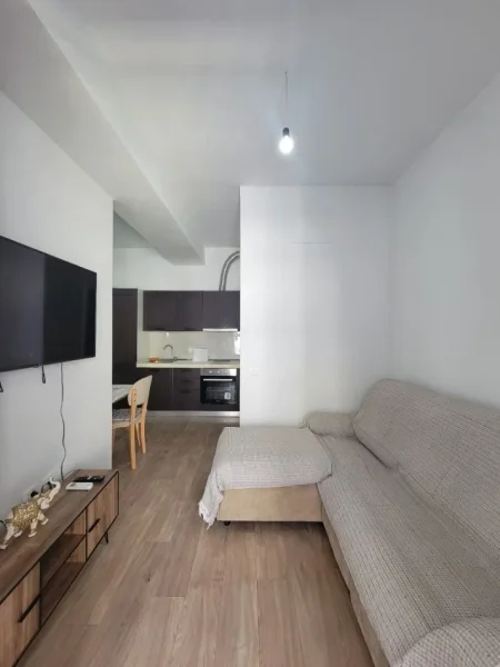 📌 Jepet me qera apartament 1+1 – Kompleksi “Mangalem”, Ali Dem  430 €