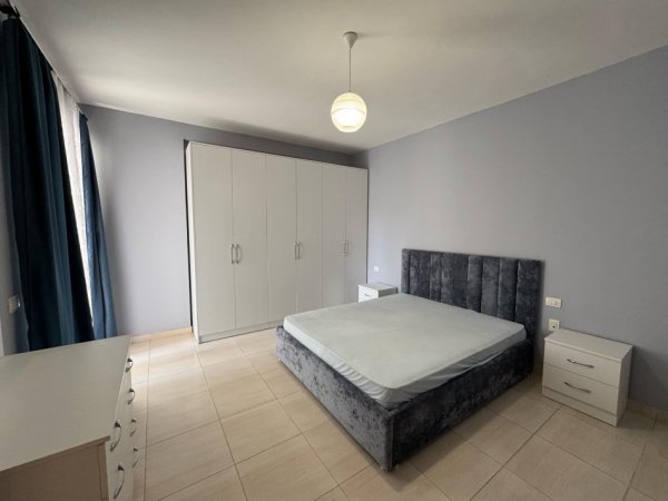 Tirane, jepet me qera apartament 2+1 Kati 3, 110 m² 550 € (Market Jata)