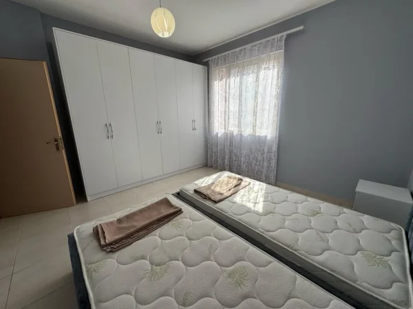 Tirane, jepet me qera apartament 2+1 Kati 3, 110 m² 550 € (Market Jata)