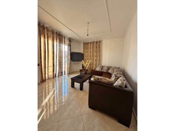 Tirane, jepet me qera apartament 2+1+Ballkon , 92 m² 450 € (FRESK)