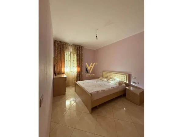 Tirane, jepet me qera apartament 2+1+Ballkon , 92 m² 450 € (FRESK)