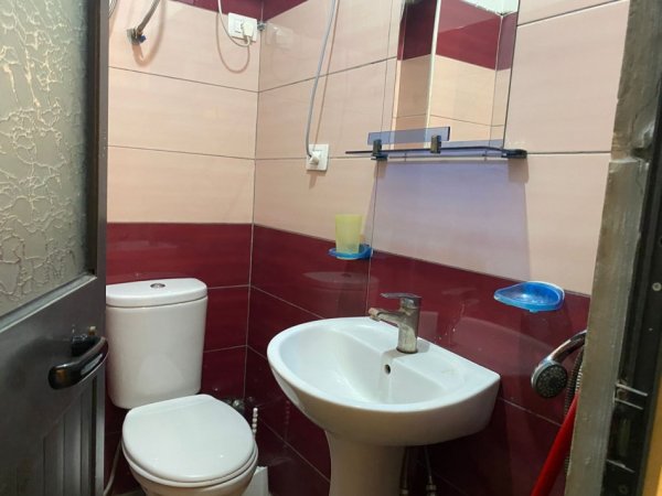 Tirane, jepet me qera apartament 1+1 Kati 0, 45 m² 270 € (rruga Mine Peza Tirane)