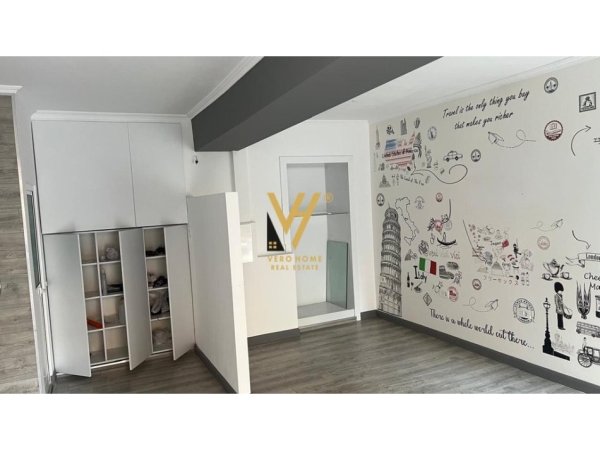 Tirane, jepet me qera dyqan Kati 0, 26 m² 400 € (SHALLVARET)