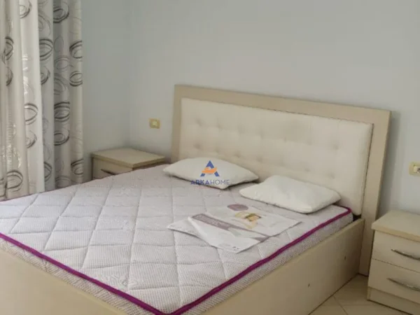 Tirane, jepet me qera apartament 1+1+Ballkon Kati 3, 68 m² 450 € (RRUGA TEODOR KEKO, UNAZA E RE)