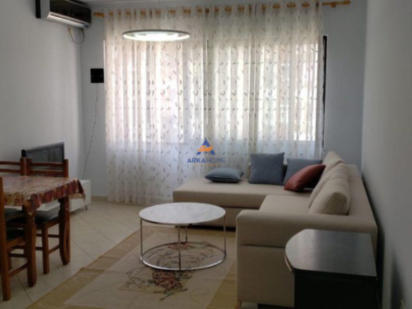 Tirane, jepet me qera apartament 1+1+Ballkon Kati 3, 68 m² 450 € (RRUGA TEODOR KEKO, UNAZA E RE)