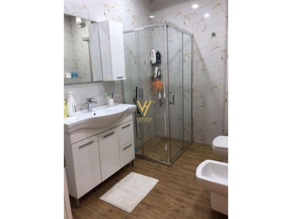 Tirane, shitet 2+1+Aneks+Ballkon Kati 5, 127 m² 158.000 € 