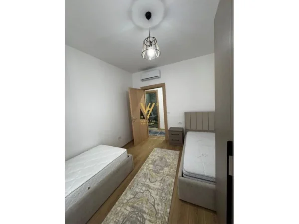 Tirane, jepet me qera apartament 2+1+Aneks+Ballkon , 100 m² 800 € (DON BOSKO)