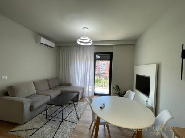 Tirane, jepet me qera apartament 2+1+Aneks+Ballkon Kati 2, 96 m² 750 € (Kodra e Diellit)