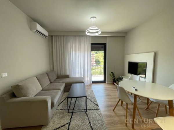 Tirane, jepet me qera apartament 2+1+Aneks+Ballkon Kati 2, 96 m² 750 € (Kodra e Diellit)