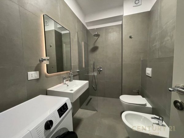 Tirane, jepet me qera apartament 2+1+Aneks+Ballkon Kati 2, 96 m² 750 € (Kodra e Diellit)