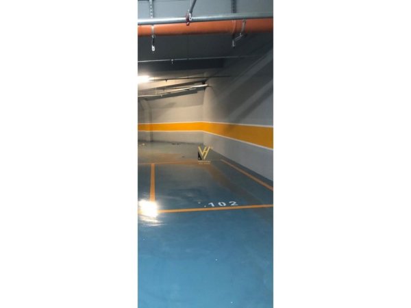 Tirane, jepet me qera apartament 2+1+Ballkon Kati 8, 95 m² 1.200 € (DELIJORGJI)