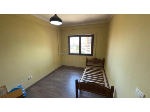 Tirane, shitet apartament 2+1+Ballkon Kati 1, 130 m² 240.000 € (KOPSHTI BOTANIK)  PRM53616