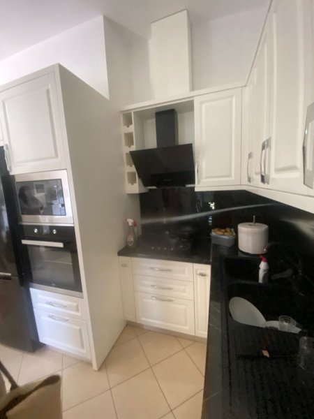 Tirane, jepet me qera apartament 2+1 Kati 3, 100 m² 500 € (Rruga allaman dervishi)