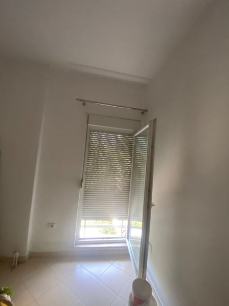 Tirane, jepet me qera apartament 2+1 Kati 3, 100 m² 500 € (Rruga allaman dervishi)