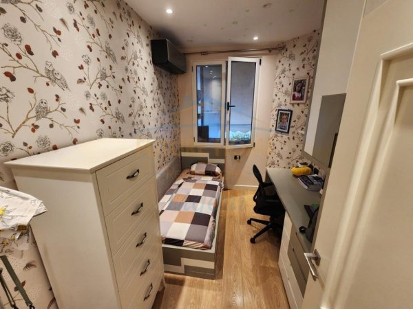 SHITET APARTAMENT 2+1 TEK KOPSHTI BOTANIK