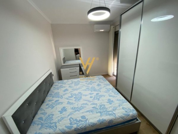 Tirane, jepet me qera apartament 1+1+Ballkon Kati 3, 80 m² 1.000 € (RRUGA E KOSOVAREVE)