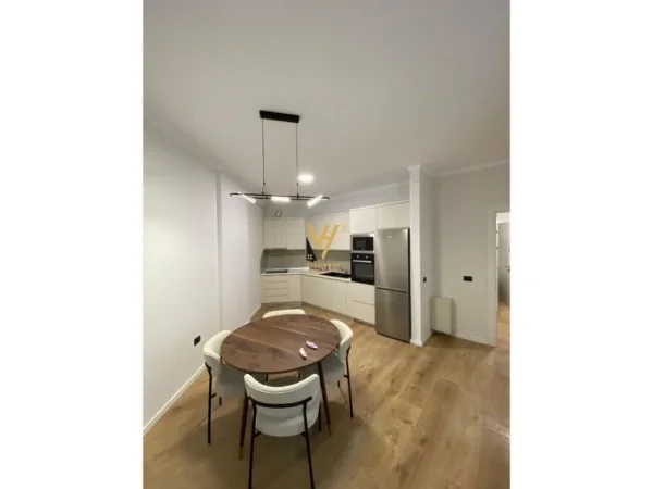 Tirane, jepet me qera apartament 1+1+Ballkon Kati 3, 80 m² 1.000 € (RRUGA E KOSOVAREVE)