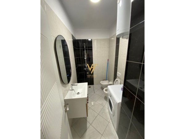 Tirane, jepet me qera apartament 1+1+Ballkon Kati 3, 80 m² 1.000 € (RRUGA E KOSOVAREVE)