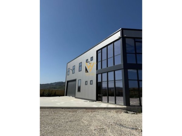 Tirane, shitet magazine Kati 0, 4.900 m² 1.500.000 € (VAQARR)