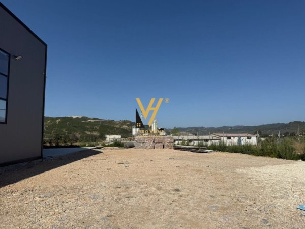 Tirane, shitet magazine Kati 0, 4.900 m² 1.500.000 € (VAQARR)