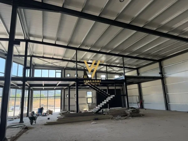 Tirane, shitet magazine Kati 0, 4.900 m² 1.500.000 € (VAQARR)