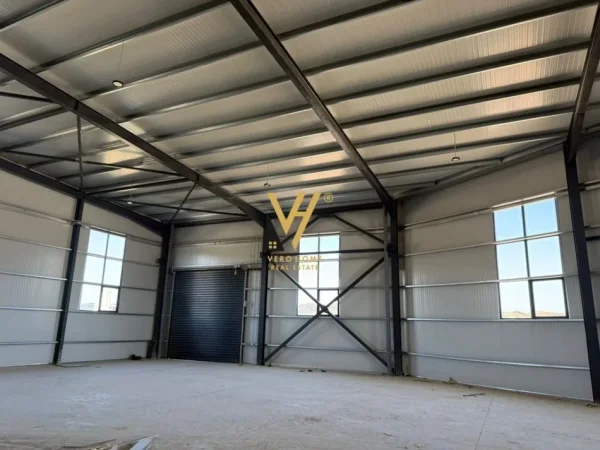 Tirane, shitet magazine Kati 0, 4.900 m² 1.500.000 € (VAQARR)