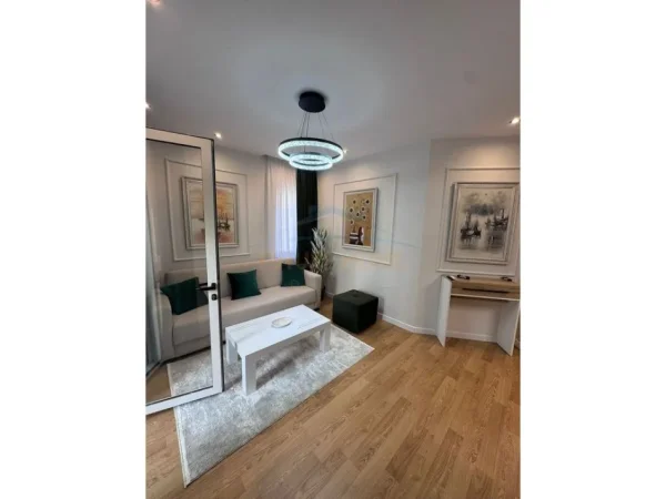 SHITET APARTAMENT 2+1 TEK KOPSHTI BOTANIK