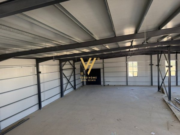 Tirane, jepet me qera magazine Kati 0, 4.900 m² 3.500 € (VAQARR)