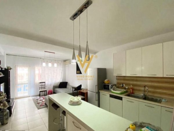 Tirane, shitet apartament 1+1+Ballkon Kati 4, 64 m² 102.000 € (YZBERISHT)